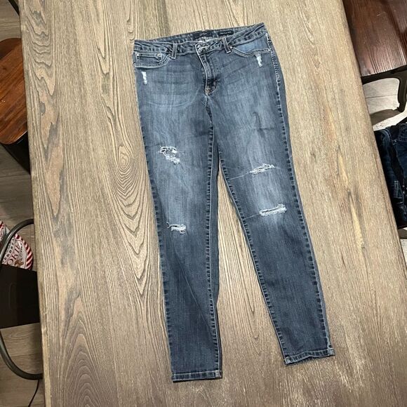 Jessica Simpson Skinny Jeans Kiss Me Jegging Distressed Medium Wash Size 33 - Picture 1 of 11
